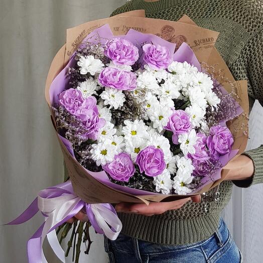 Букет "Хорошее настроение"💜. Сиреневые цветы Диантусы и белые Сантини