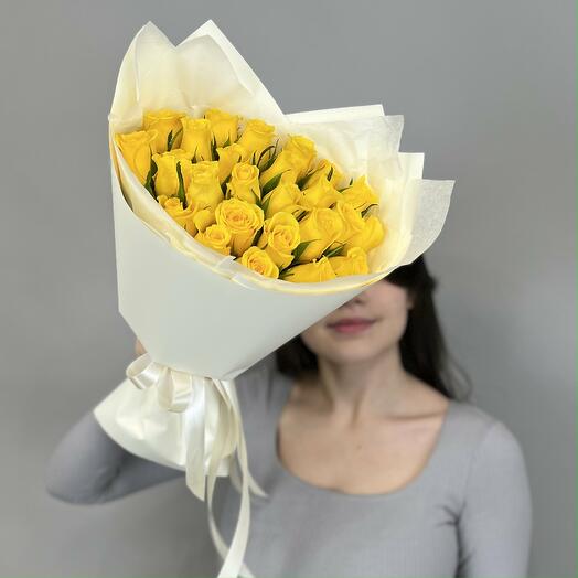 Bouquet of 25 yellow miniature roses