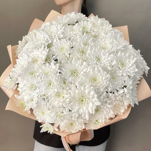 Букет из 15 белых кустовых хризантем