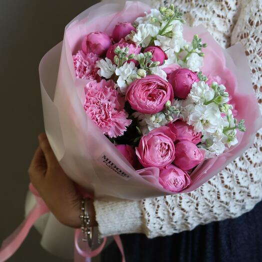 Пионовидные розы и ароматная маттиола 💞