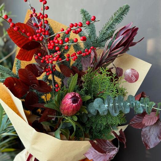 Ароматная охапка стойких зимних цветов