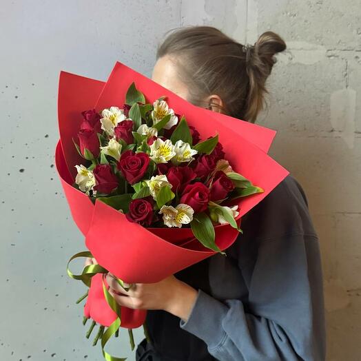 Bright compliment bouquet with red roses and alstroemerias