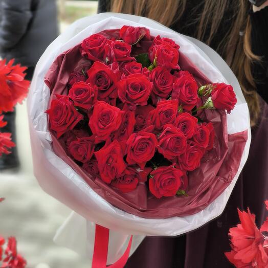 Ramo de rosas rojas