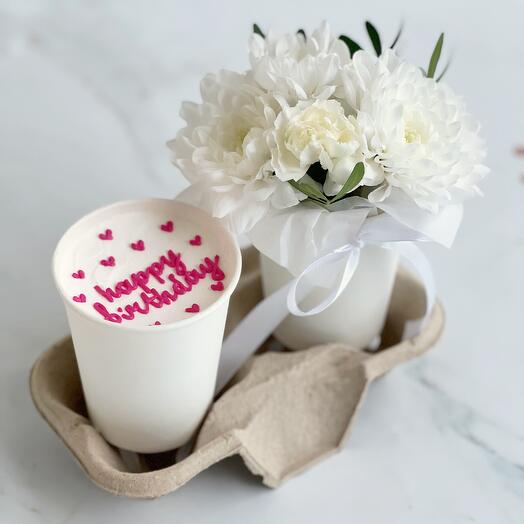 Цветы в и тортик в стакане happy birthday