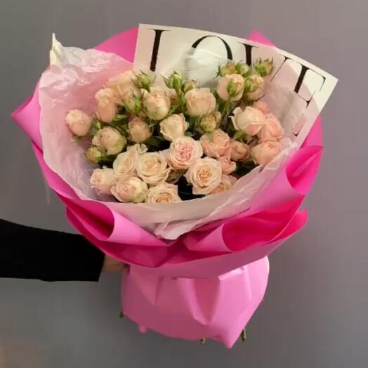 Роза кустовая 11 веточек LOVE