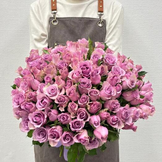 Bouquet of 101 lilac roses with ribbon