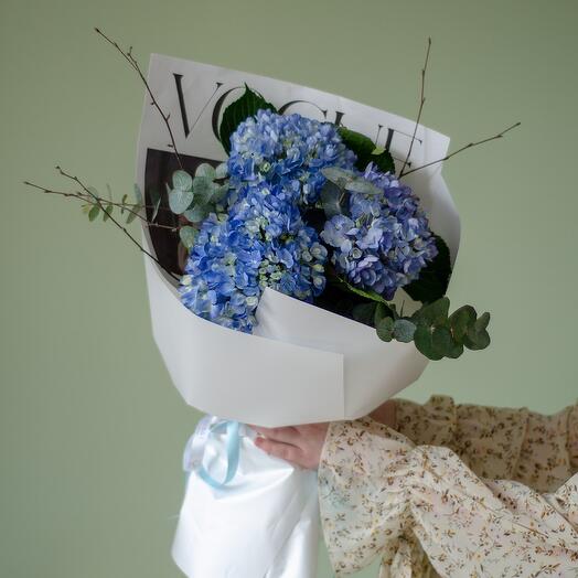 Mono bouquet of airy blue hydrangeas
