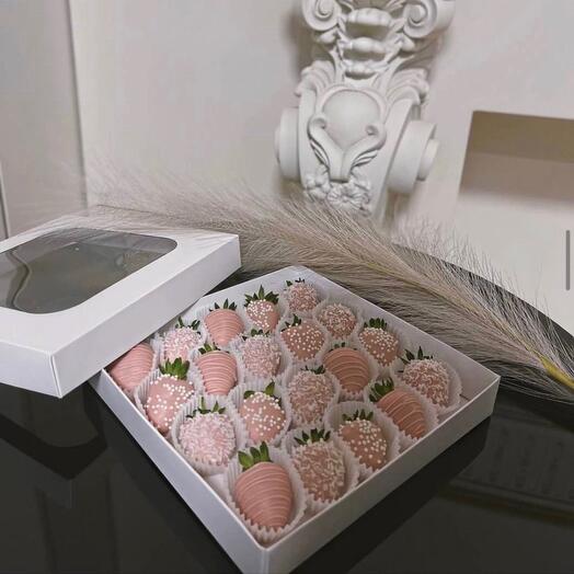 Клубника в шоколаде набор «Pink 20 шт