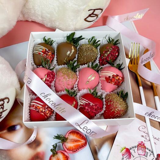Клубника в Шоколаде 9-16 шт. Бельгийский шоколад Callebaut. Подарочный набор 1043. Leora chocolate