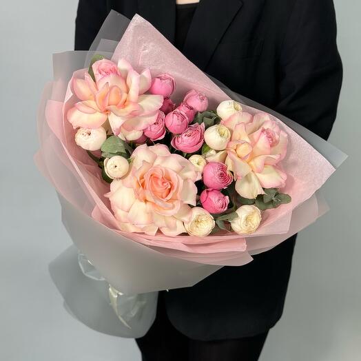 Авторский букет GF с французскими и пионовидными розами