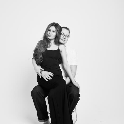Электронный подарочный сертификат Семейная съемка без фотографа в фотостудии автопортрета
