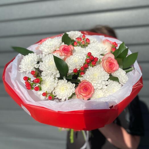Классический букет с розовыми розами