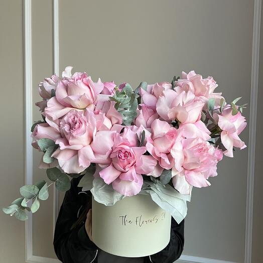 Цветы в коробке французские Розы
