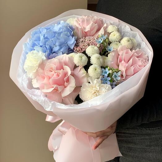 Букет «Нежное утро» с гортензией, незабудками и французскими розами🌸