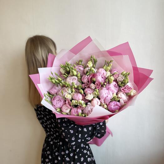 Большой букет с пионами и эустомой, лизиантус, Сара Бернар, арт 61 Flower Perfect