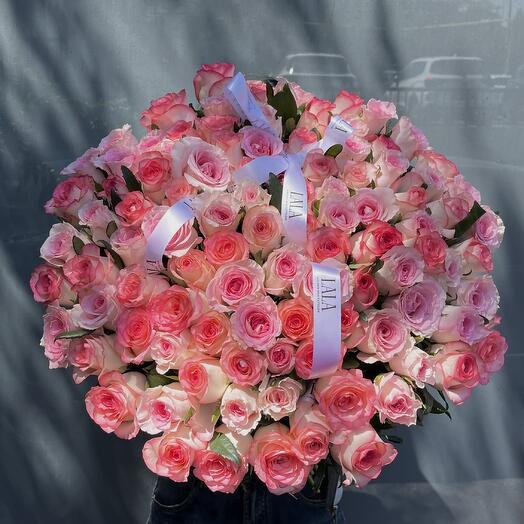 Моно букет из микс розы 101