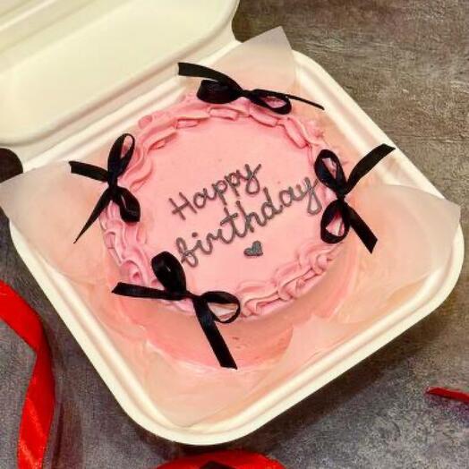 Бенто торт Happy birthday с бантиками