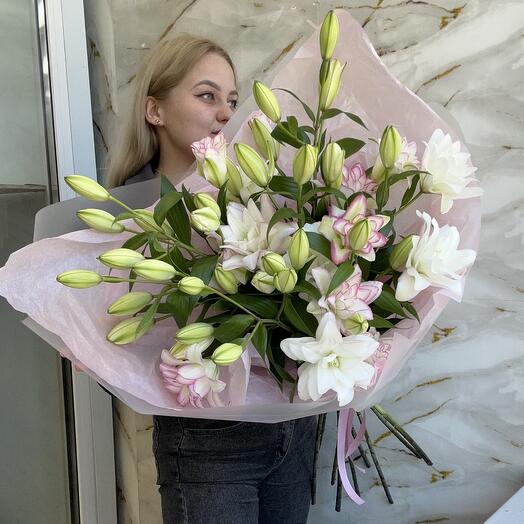 Пионовидные Лилии Премиум в стильной упаковке 💗