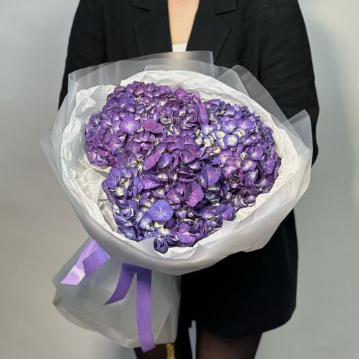 Mono bouquet of 3 purple hydrangeas