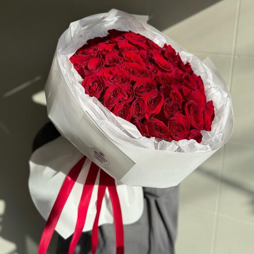 Букет из 51 красной розы