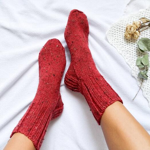 Вязаные шерстяные женские носки «Лесная брусника»