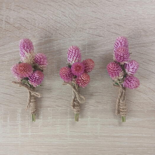 Бутоньерка для мамы из сухоцветов 3 шт