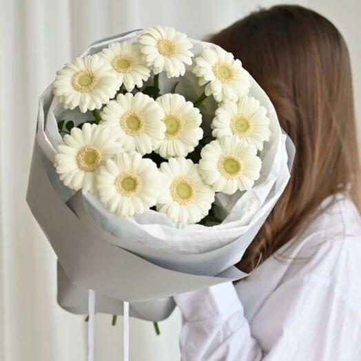 Букет белых гермини