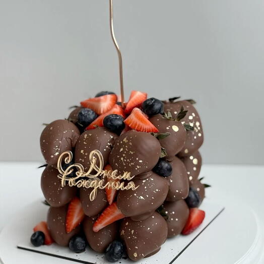 Торт из клубники в шоколаде