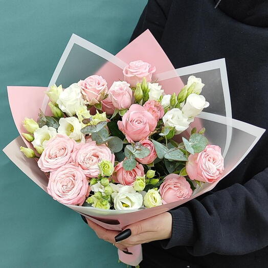 Кустовая роза с эустомой-13