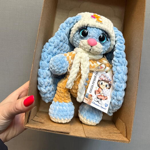 Кролик ручной работы голубой в подарочной упаковке