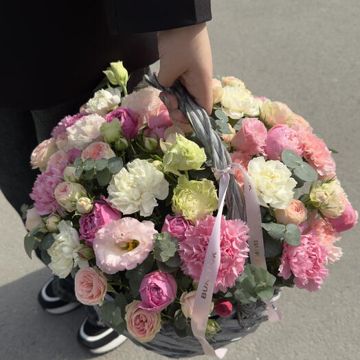 Корзина с цветами «Микс»