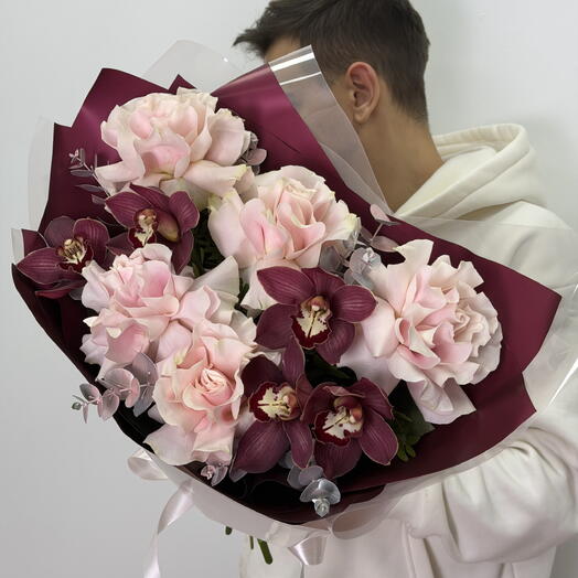 Букет «Хорошее настроение» французская Роза , бордовая орхидея