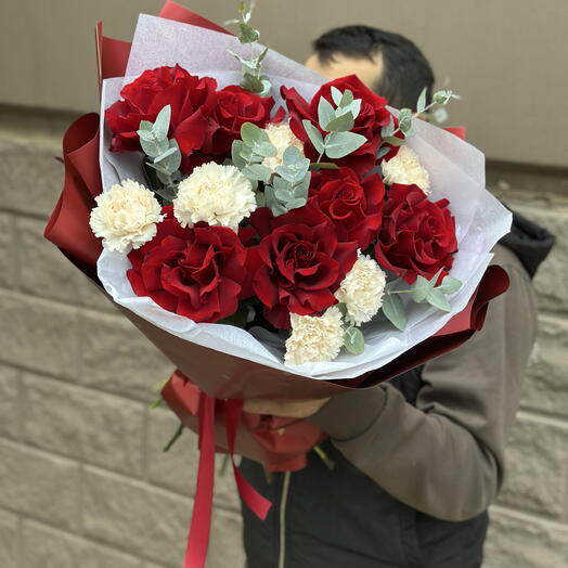 Букет из французских роз с диантусами, для самой любимой ️