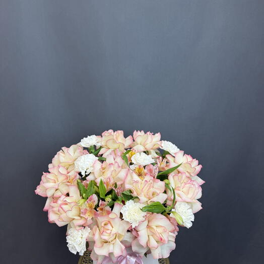 Композиция в коробке