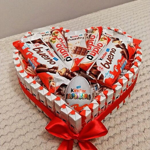 Сладкий подарок киндер