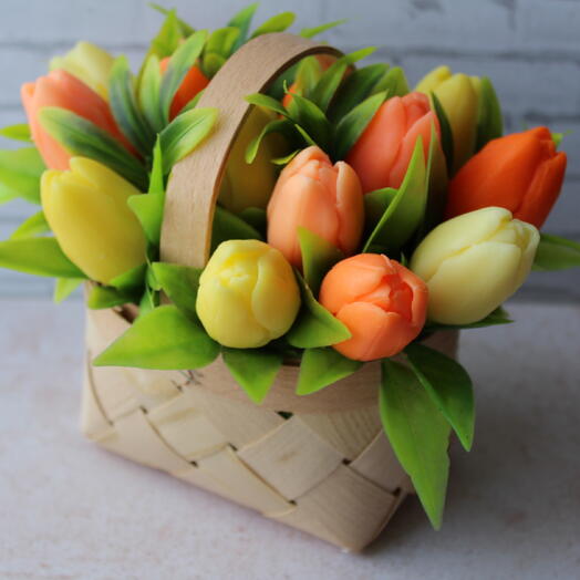 Букет лукошко из мыльных тюльпанов