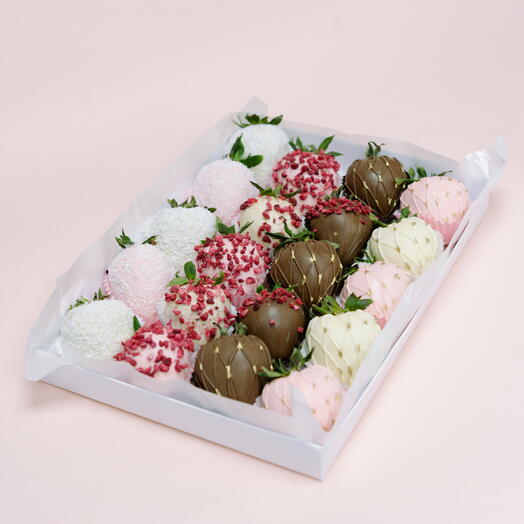 Клубника в шоколаде "Шедевр 3 шоколада Callebaut" (20-24шт)