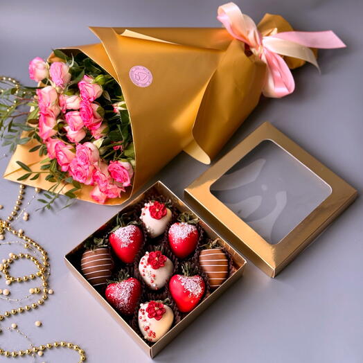 Набор клубники 9 ягод в бельгийском шоколаде и букет роз Цветы