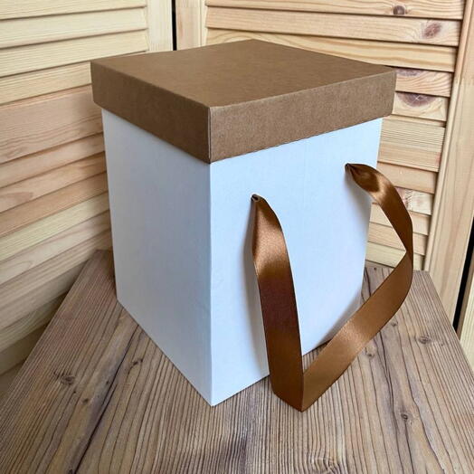 Коробка подарочная 32×18см