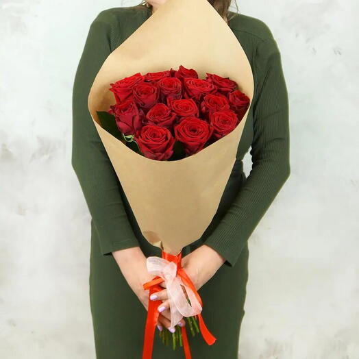 Красные розы 15 шт
