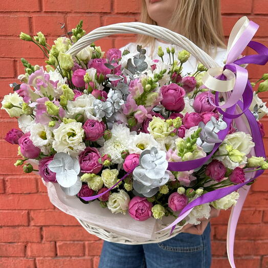 Эксклюзивная корзина из пионовидных роз , дустом , хризантем 🌸🎀💐