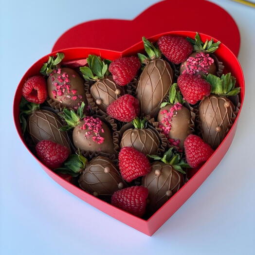Клубничное сердце Love