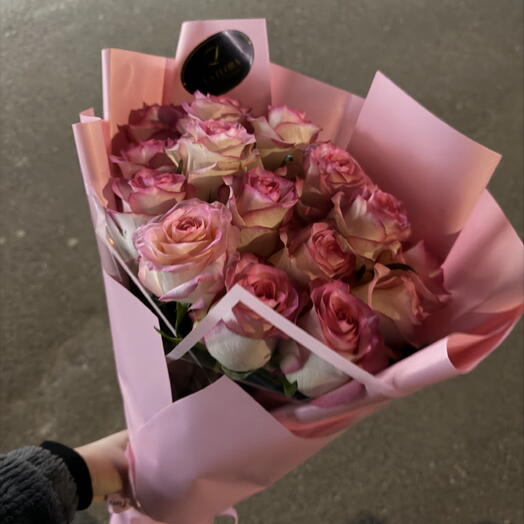 15 Pink Roses
