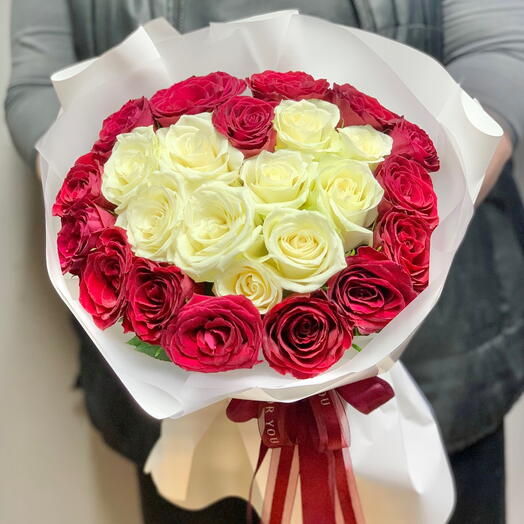 Букет сердце из 25 роз