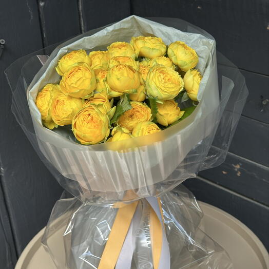 Монобукет из кустовой розы💛