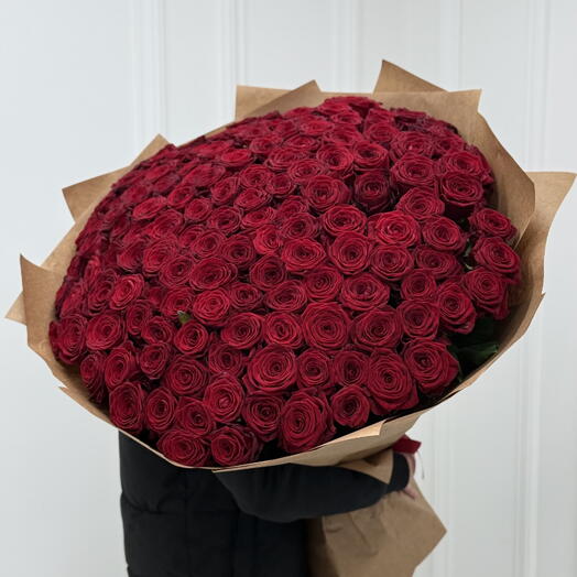 Букет из 151 розы Red Naomi
