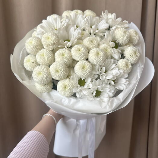 Букет кустовых хризантем