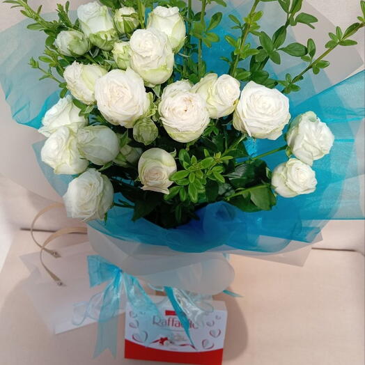 White Roses + Raffaello