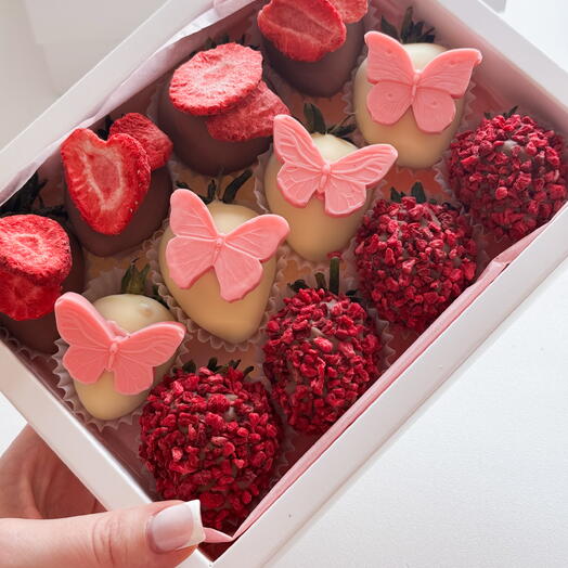 Набор клубника в шоколаде для неё + подарок от Vivienne Sabo — румяна MACARON