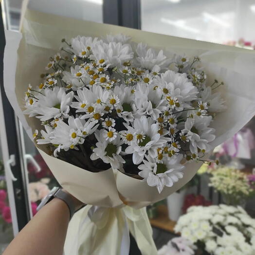 Букет с кустовыми ромашками 🥰